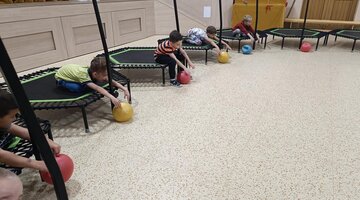 První lekce trampolín