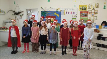 Vánoční vystoupení dramatického kroužku z naší školy. / Mgr. Eva Kloboučníková/