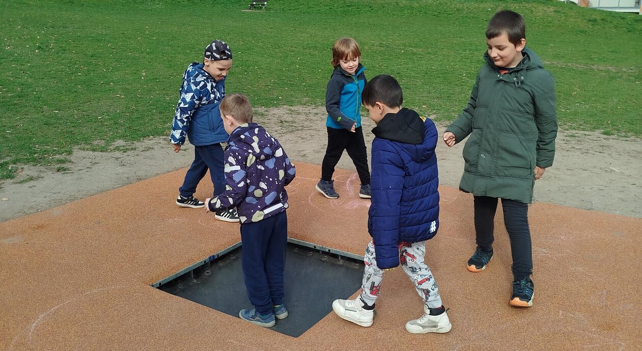 Pohybové aktivity na sportovním hřišti